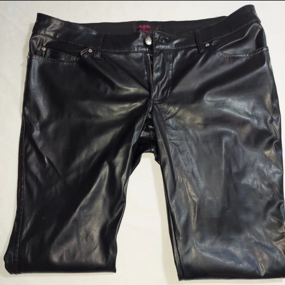 Vintage Tripp NYC Women’s Black Skinny Jeans Size 15 Skull Button Halloween Wear